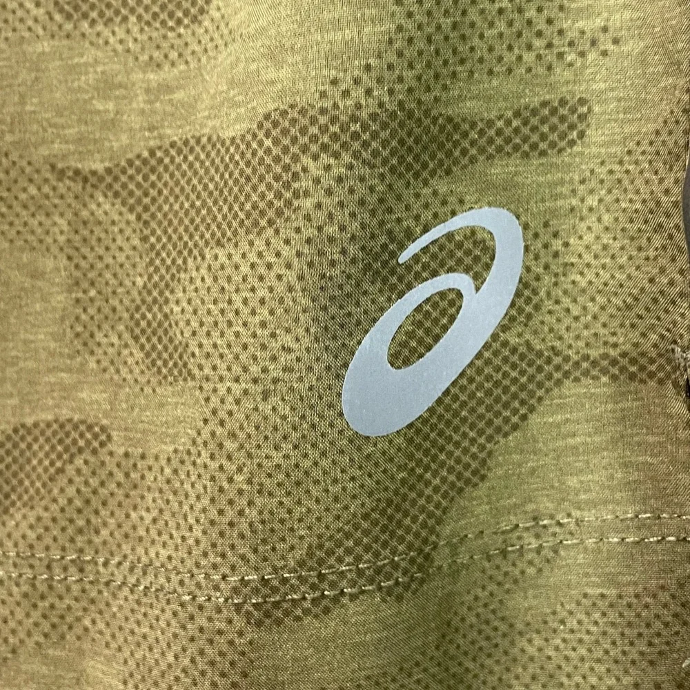 ASICS Running Shorts Mens Large Green Camo Athletic Gym Training 7 Inch Inseam